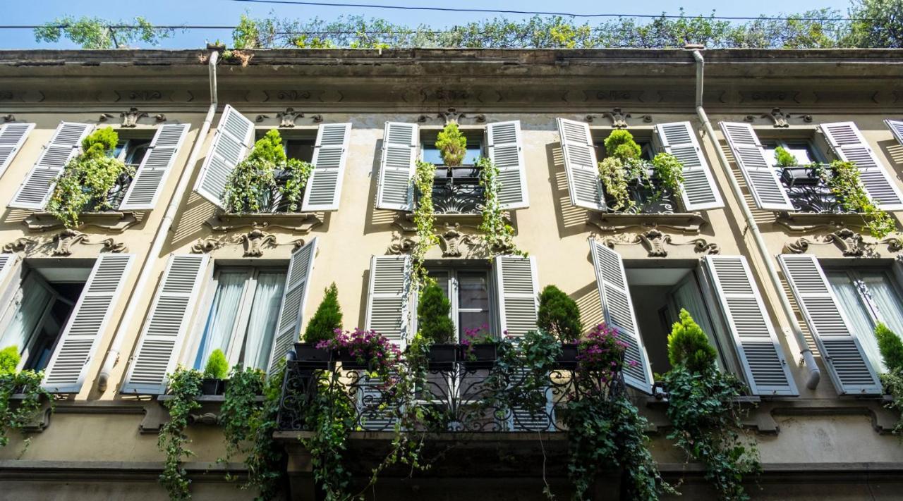 Milano Suites Esterno foto