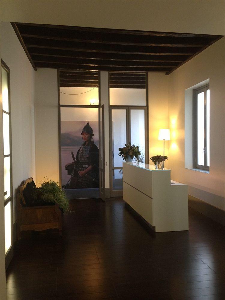 Milano Suites Esterno foto